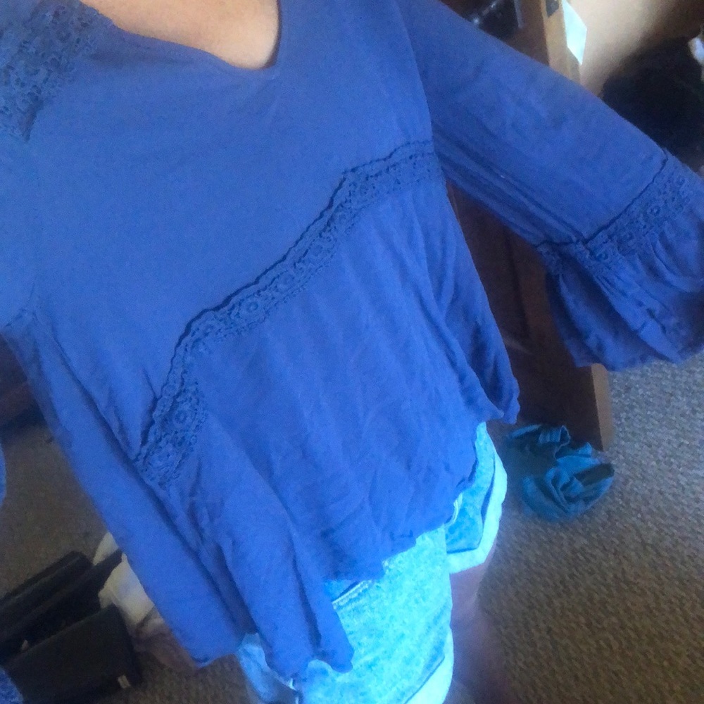 Altar’d State SO CUTE blue bell sleeve top